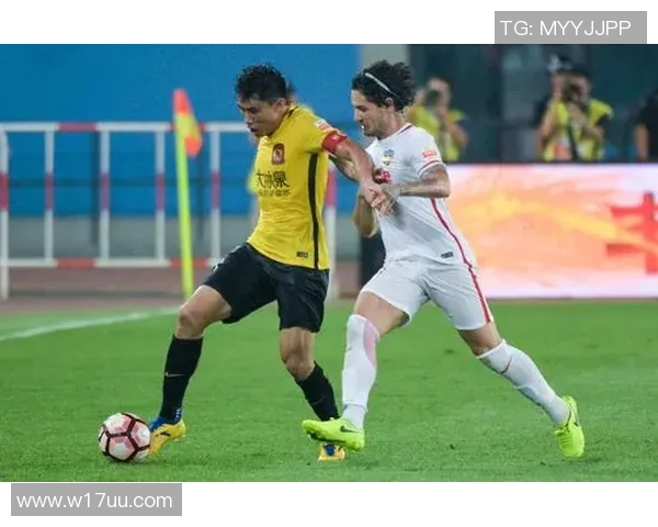 上海申鑫迎战新疆体彩全力争胜展现球队实力与拼搏精神